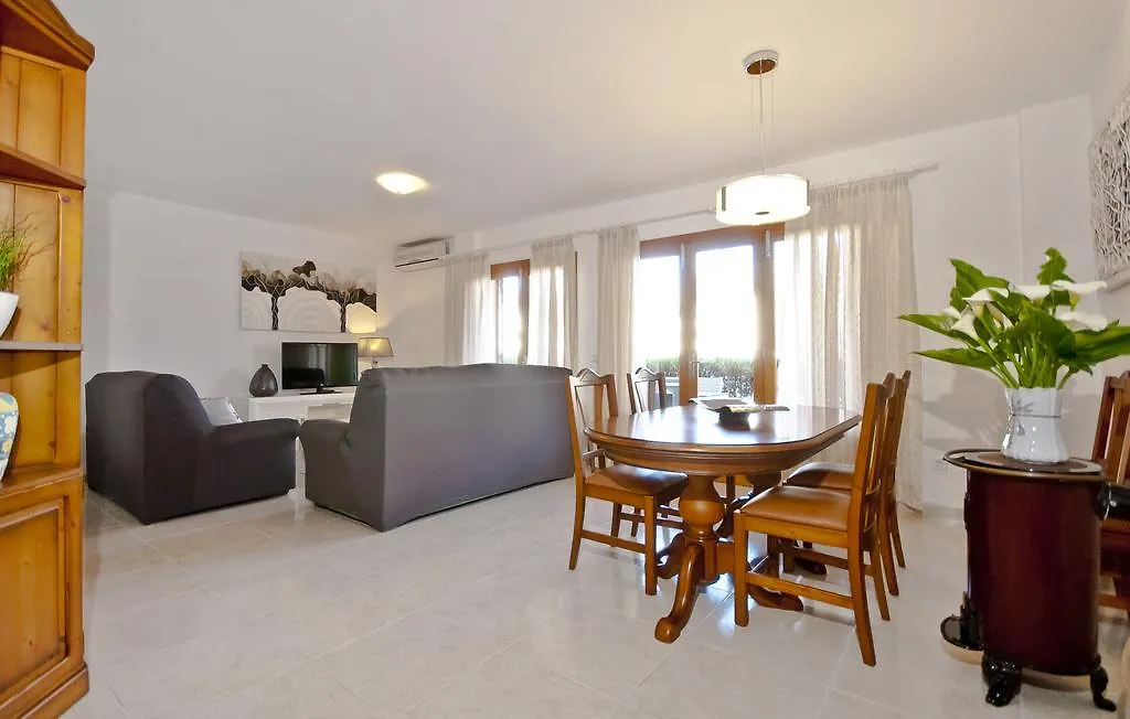 Apartment Es Pinaret Can Tomeu Port de Pollenca Spain